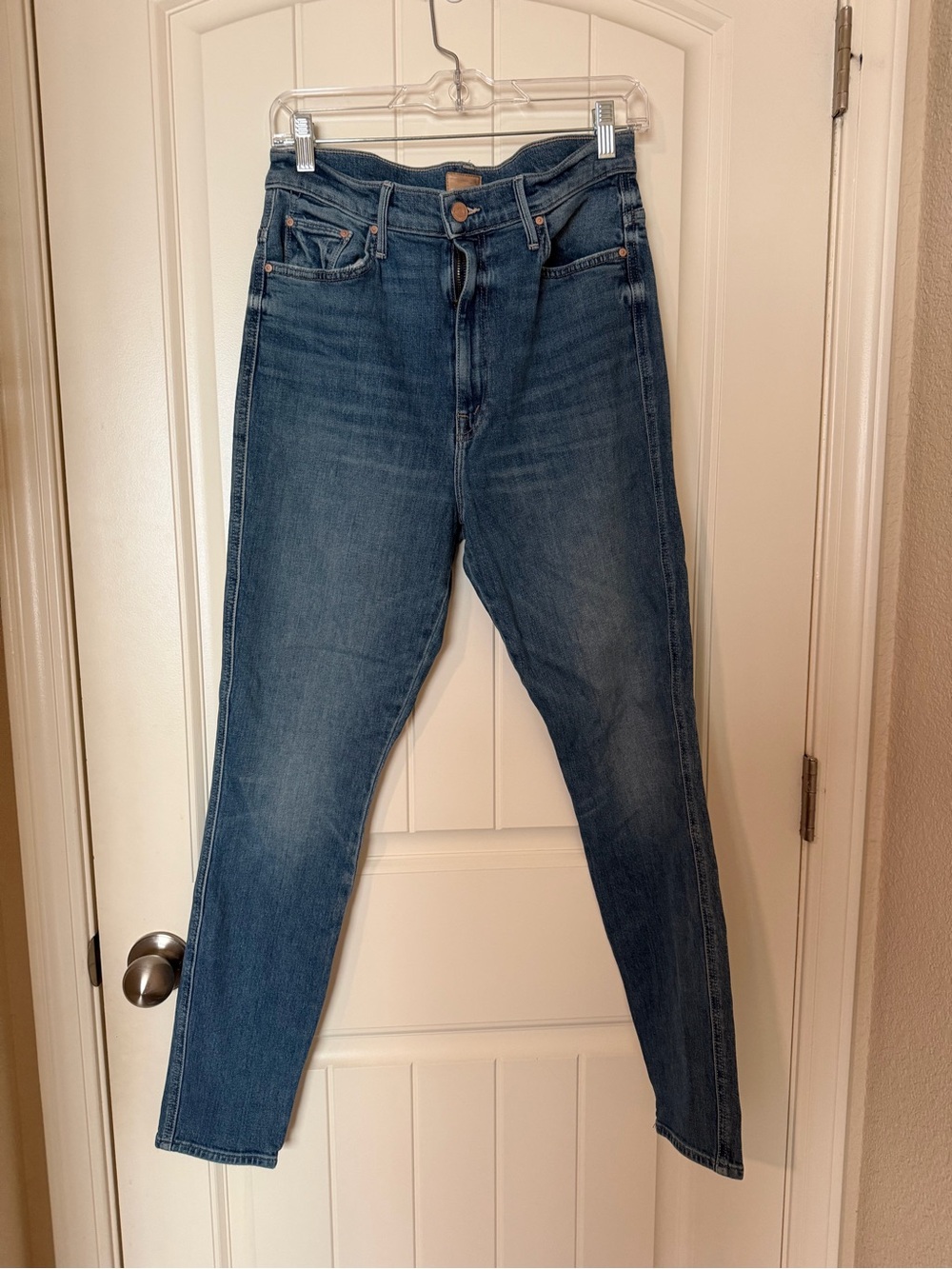 MOTHER Skinny High-Rise Jeans in Dark Blue Denim